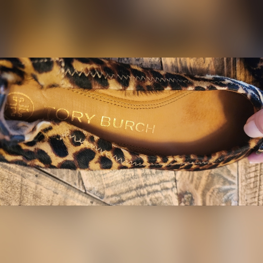 Tory Burch MULTI-LOGO LEOPARD ELASTIC BALLET FLATS Size 5.5 - Picture 14 of 14